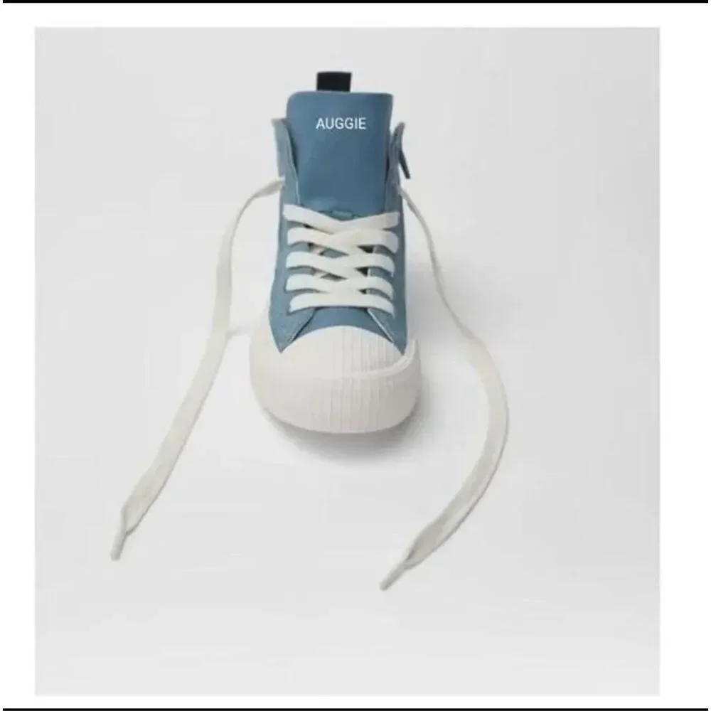 Zara high top fashion sneakers embroidered Auggie NWT size 7 August blue retro